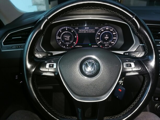 Volkswagen Tiguan II, 2017 г.
