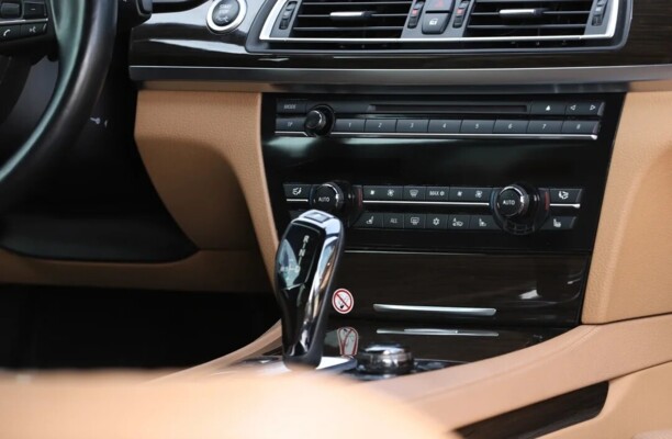 BMW 7 серия F02 (Long), 2008 г.