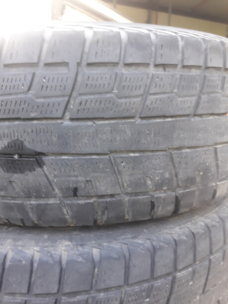 Легковые шины Yokohama 225/65 R17 4 шт.