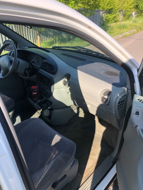 Dodge Caravan III, 7 мест, 1999 г.