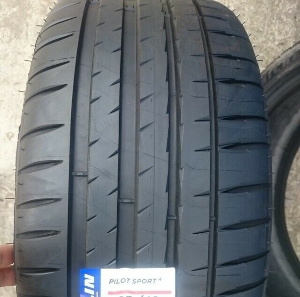 Легковые шины Michelin Pilot Sport 4 255/45 R19 4 шт.
