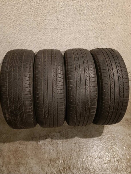 Легковые шины Michelin 225/65 R17 4 шт.