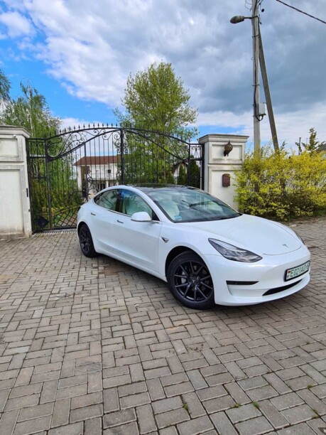 Tesla Model 3, 2020 г.