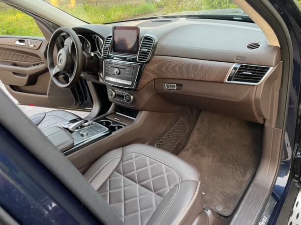 Mercedes-Benz GLS X166, 7 мест, 2016 г.
