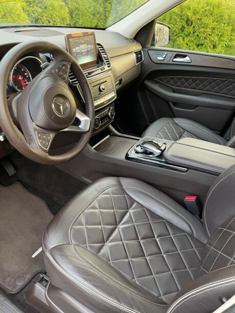 Mercedes-Benz GLS X166, 7 мест, 2016 г.