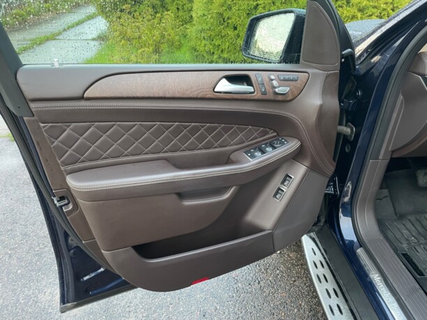 Mercedes-Benz GLS X166, 7 мест, 2016 г.
