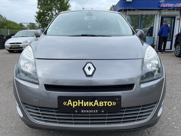 Renault Grand Scenic III, 7 мест, 2009 г.