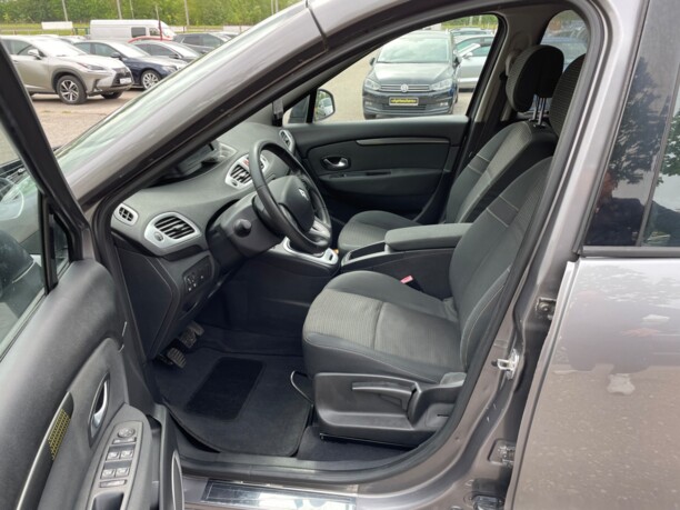Renault Grand Scenic III, 7 мест, 2009 г.