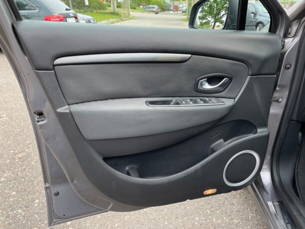 Renault Grand Scenic III, 7 мест, 2009 г.