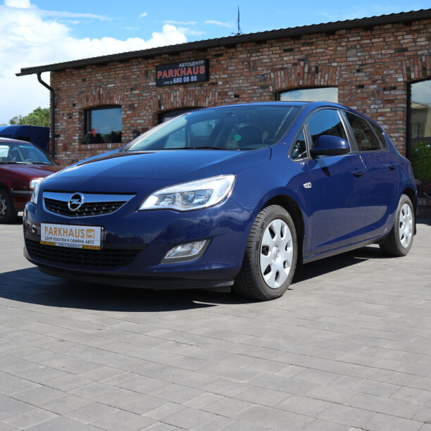 Opel Astra J, 2011 г.