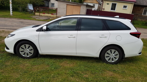 Toyota Auris II (E180) · Рестайлинг, 2017 г.