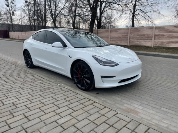 Tesla Model 3, 2020 г.