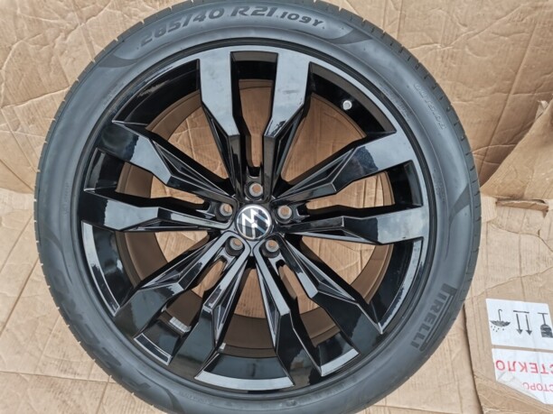 VW Touareg 9.5x21 5x112 4 шт.