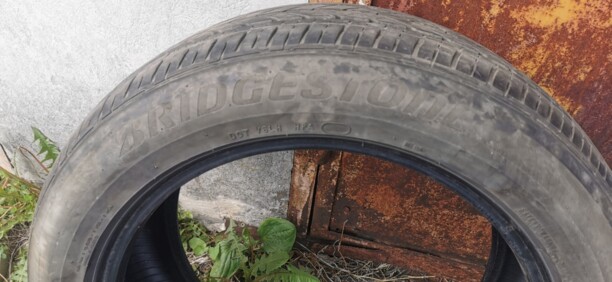 Легковые шины Bridgestone M+S 255/50 R19 2 шт.
