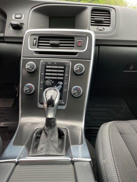Volvo S60 II · Рестайлинг, 2014 г.