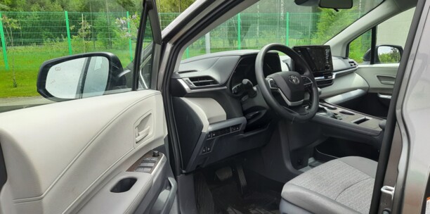 Toyota Sienna IV (XL40), 7 мест, 2021 г.