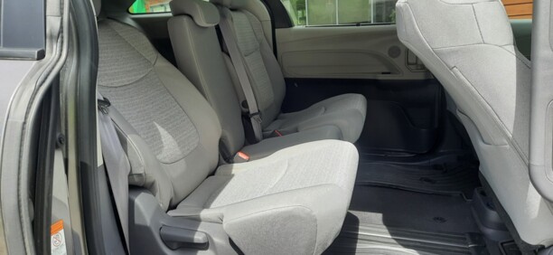 Toyota Sienna IV (XL40), 7 мест, 2021 г.