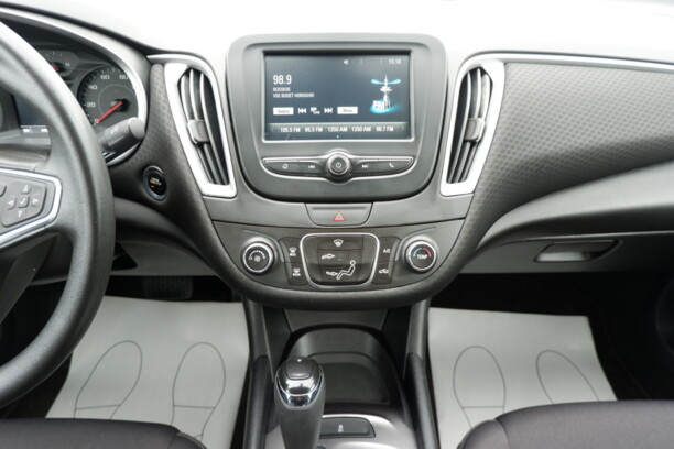 Chevrolet Malibu IX, 2017 г.