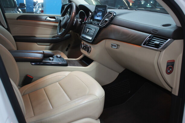 Mercedes-Benz GLS X166, 7 мест, 2017 г.