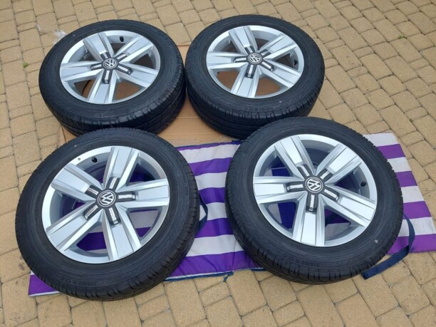 Легковые шины Continental ContiVanContact 215/60 R17 4 шт.
