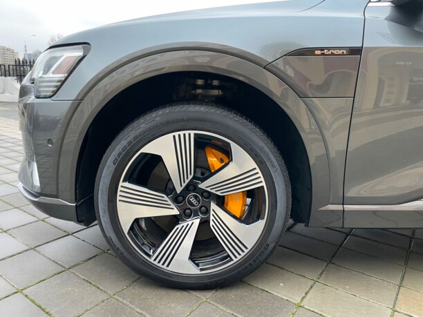 Audi e-tron, 2019 г.