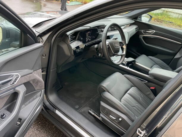 Audi e-tron, 2019 г.