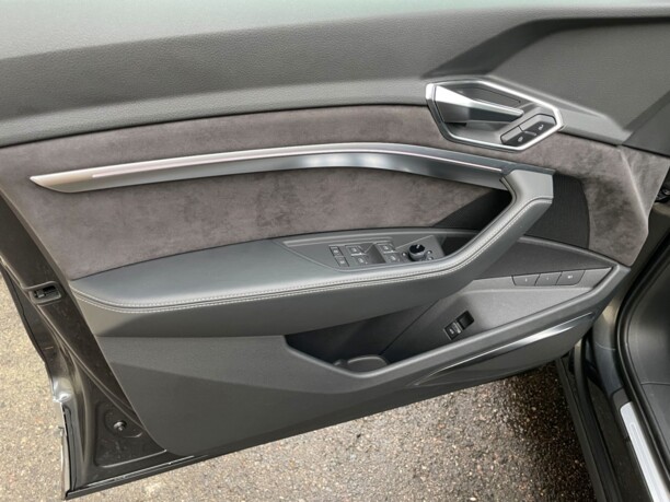 Audi e-tron, 2019 г.