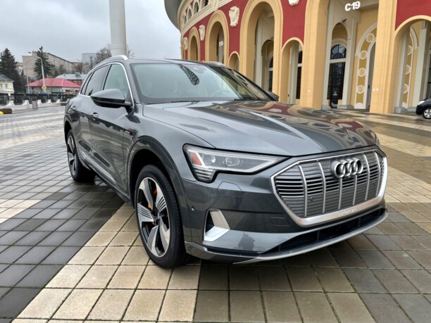 Audi e-tron, 2019 г.