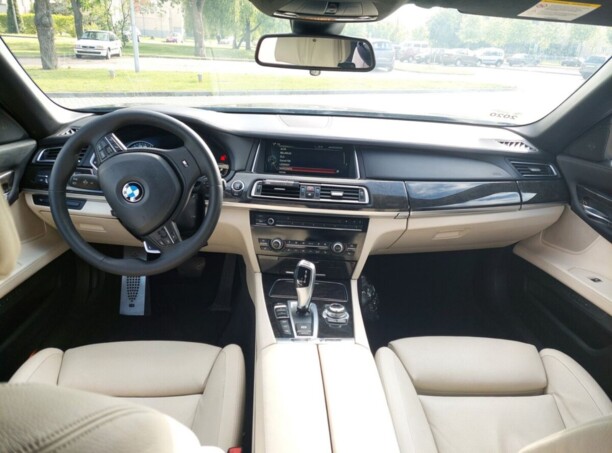 BMW 7 серия F02 (Long) · Рестайлинг, 2012 г.