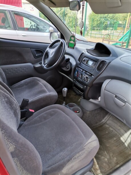 Toyota Yaris Verso, 2002 г.