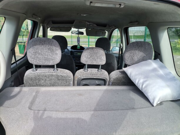 Toyota Yaris Verso, 2002 г.