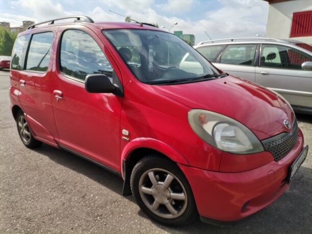 Toyota Yaris Verso, 2002 г.