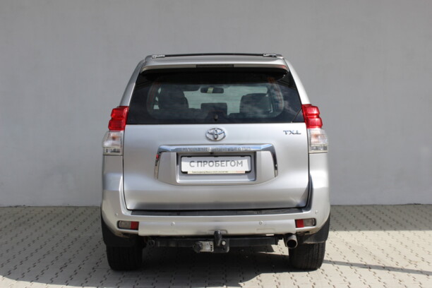 Toyota Land Cruiser Prado J150, 7 мест, 2010 г.