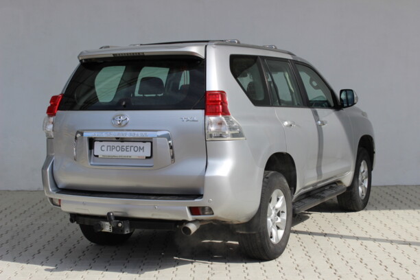 Toyota Land Cruiser Prado J150, 7 мест, 2010 г.