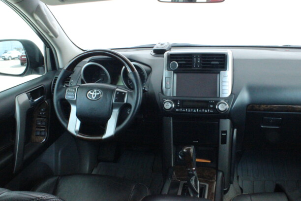 Toyota Land Cruiser Prado J150, 7 мест, 2010 г.