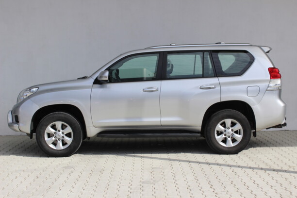 Toyota Land Cruiser Prado J150, 7 мест, 2010 г.