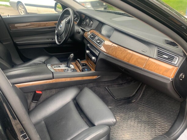 BMW 7 серия F02 (Long), 2009 г.