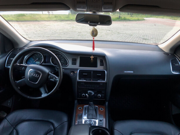 Audi Q7 4L, 7 мест, 2007 г.