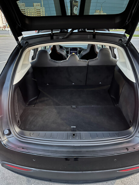 Tesla Model X, 2016 г.