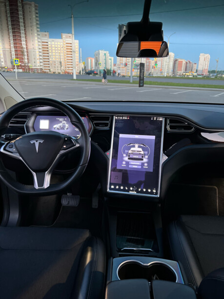 Tesla Model X, 2016 г.