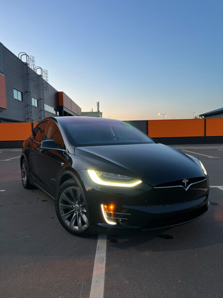 Tesla Model X, 2016 г.