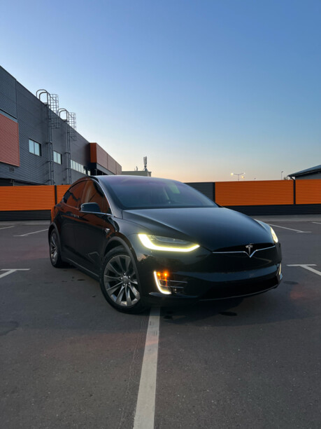 Tesla Model X, 2016 г.