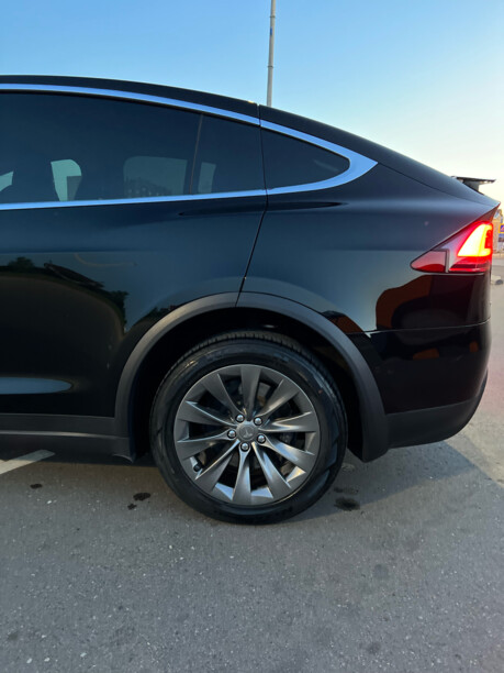 Tesla Model X, 2016 г.