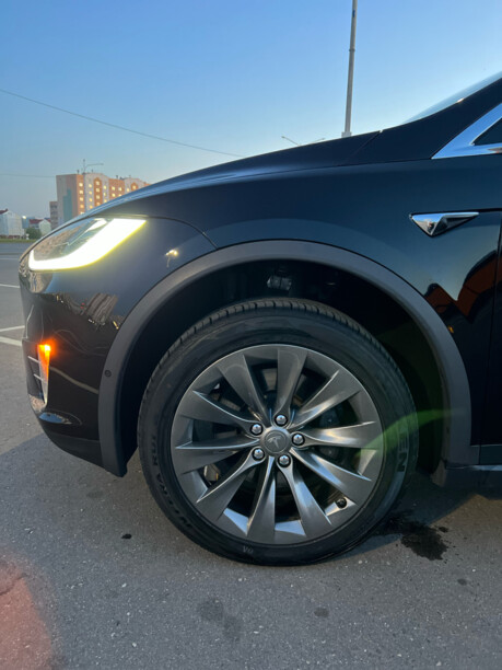 Tesla Model X, 2016 г.