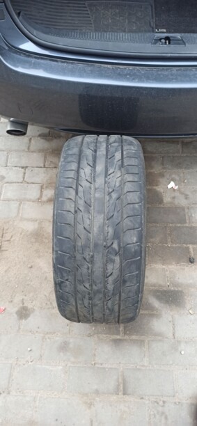 Легковые шины Toyo DRB 245/35 R19 2 шт.
