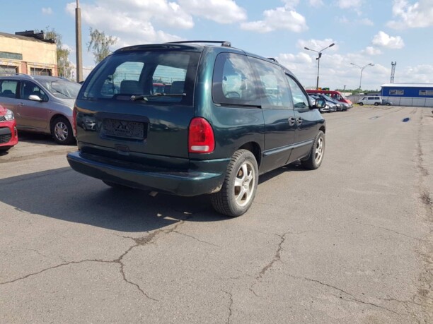 Dodge Caravan III, 7 мест, 1998 г.
