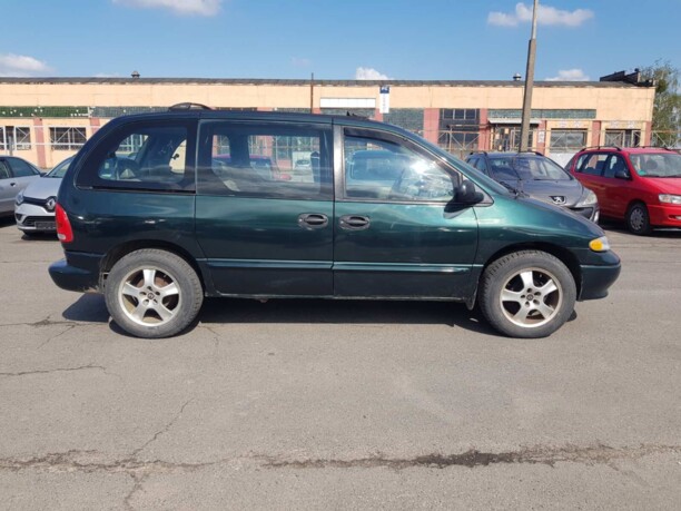 Dodge Caravan III, 7 мест, 1998 г.