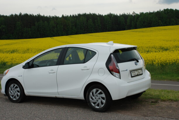 Toyota Prius C I, 2014 г.
