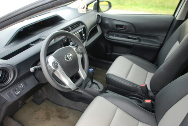 Toyota Prius C I, 2014 г.