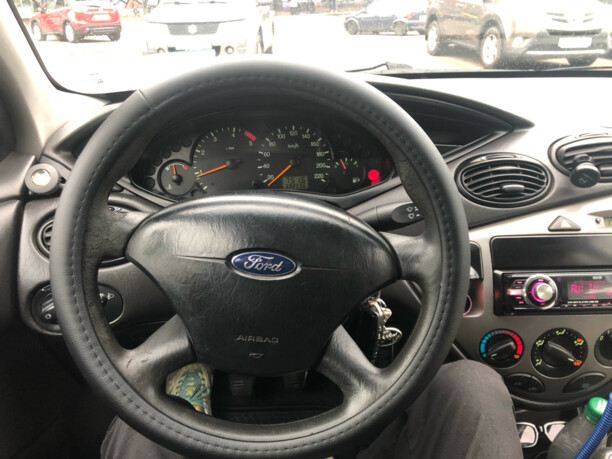 Ford Focus I · Рестайлинг, 2002 г.